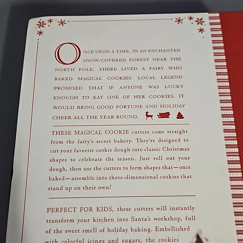 Vintage 2006 Williams Sonoma 8 pc cookie cutters Holiday Storybook Cutter Set